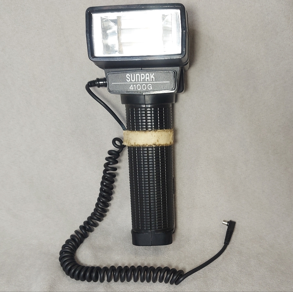 Sunpak 4100g Vintage Flash Film Camera